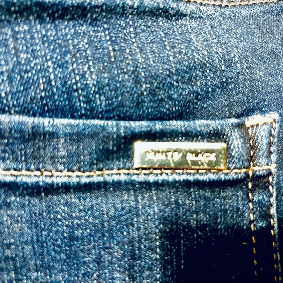 White House Black Market size 6 skinny high rise flared jeans - Picture 2 of 6